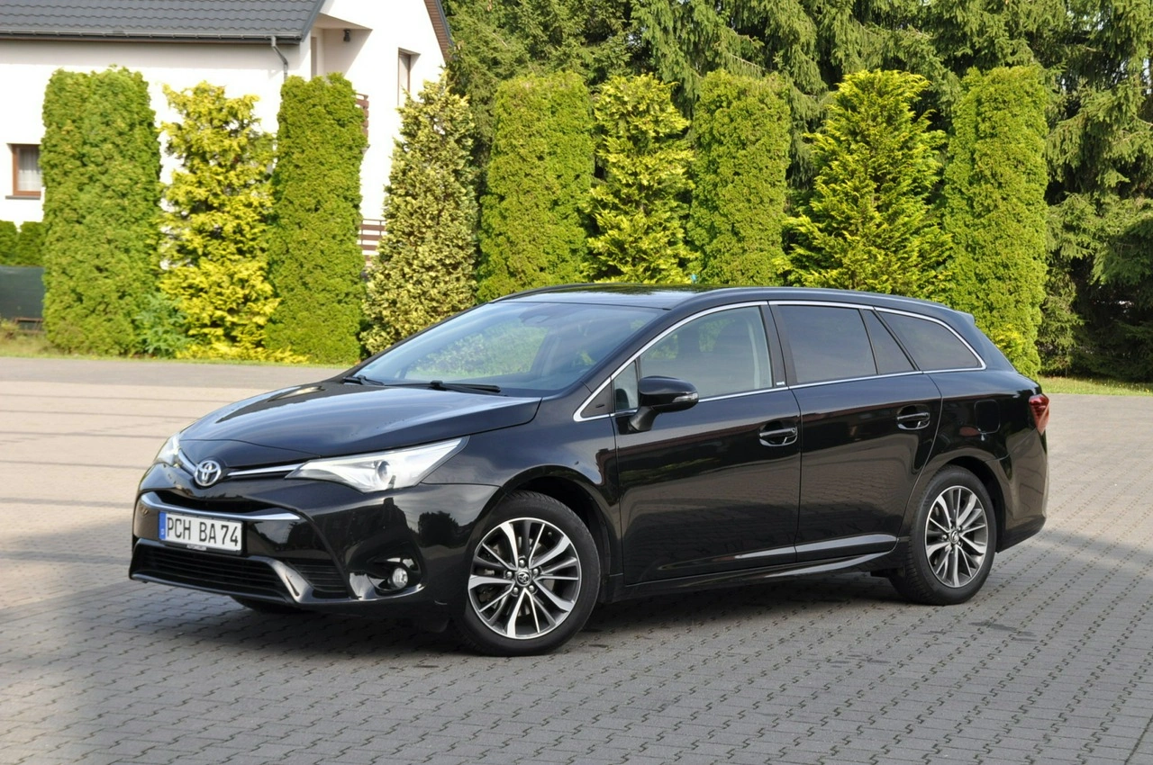 Toyota Avensis - Zdjęcie 9