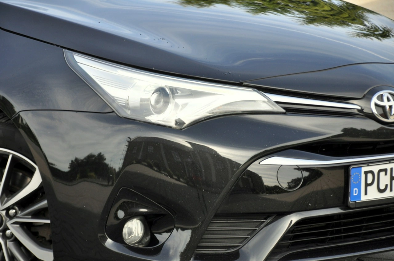 Toyota Avensis - Zdjęcie 11