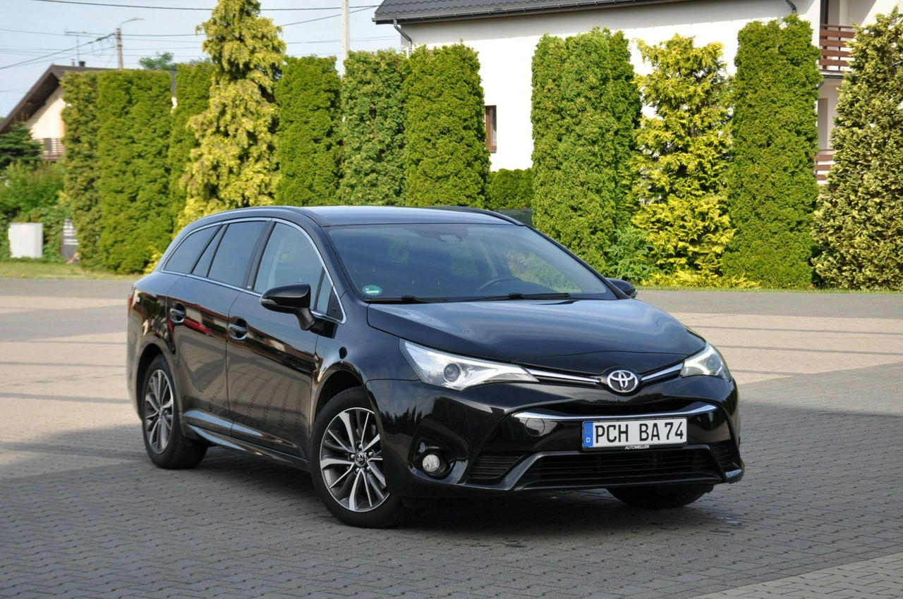 Toyota Avensis - Zdjęcie 1