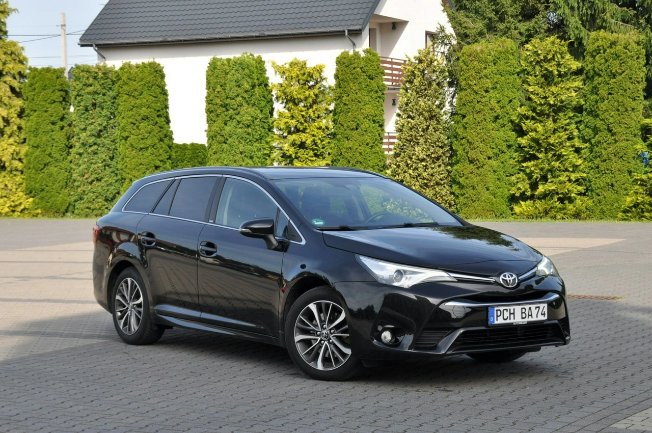 Toyota Avensis - Zdjęcie 2