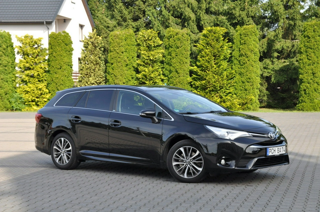 Toyota Avensis - Zdjęcie 3