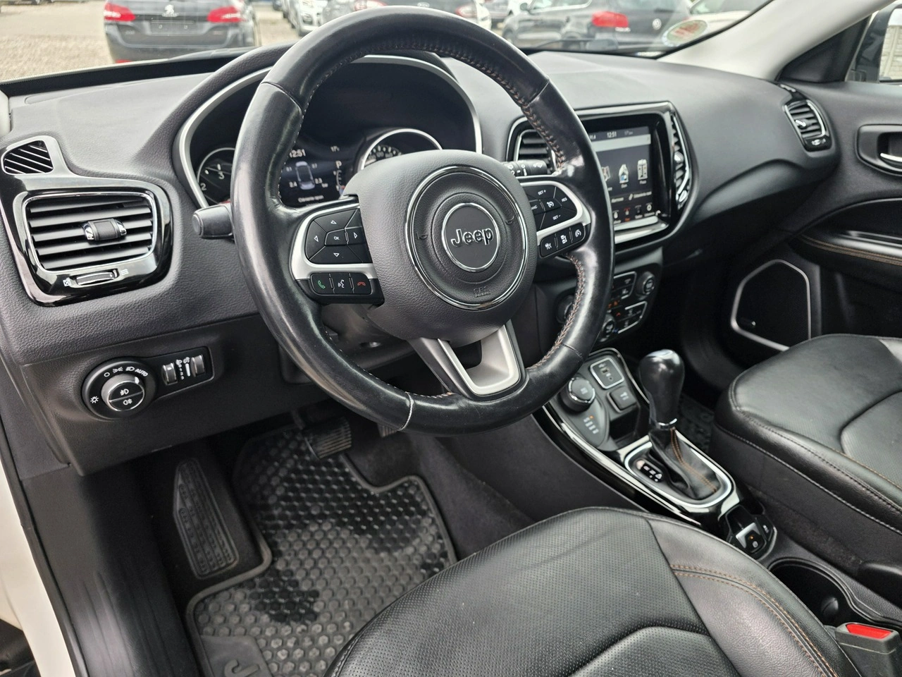 Jeep Compass - Zdjęcie 24