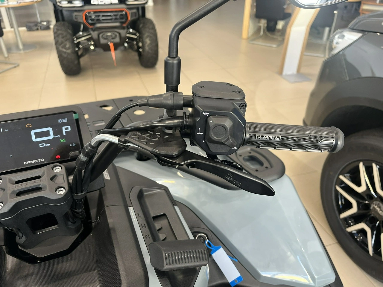 CF Moto C-Force - Zdjęcie 8