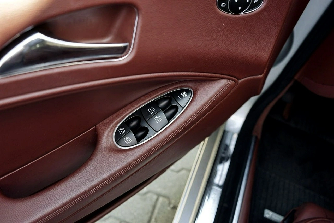 Mercedes CLS 350 - Zdjęcie 15