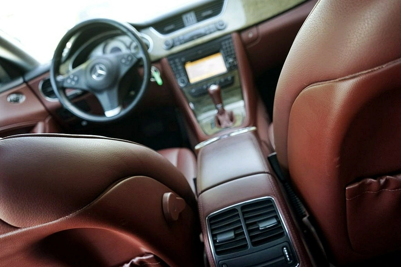 Mercedes CLS 350 - Zdjęcie 24
