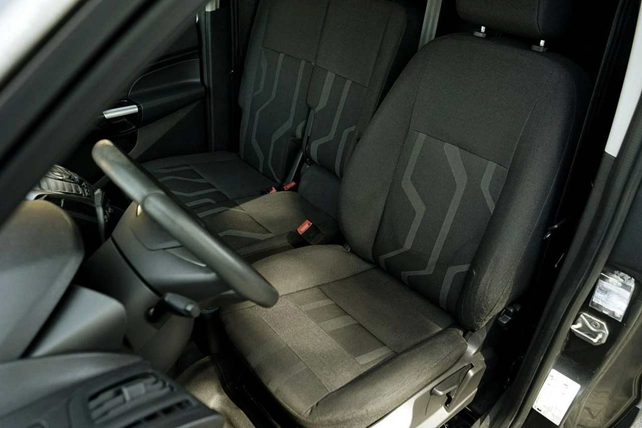 Ford Transit Connect - Zdjęcie 17