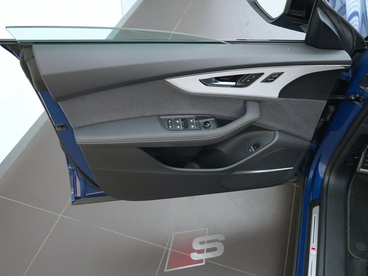 Audi Q8 - Zdjęcie 9