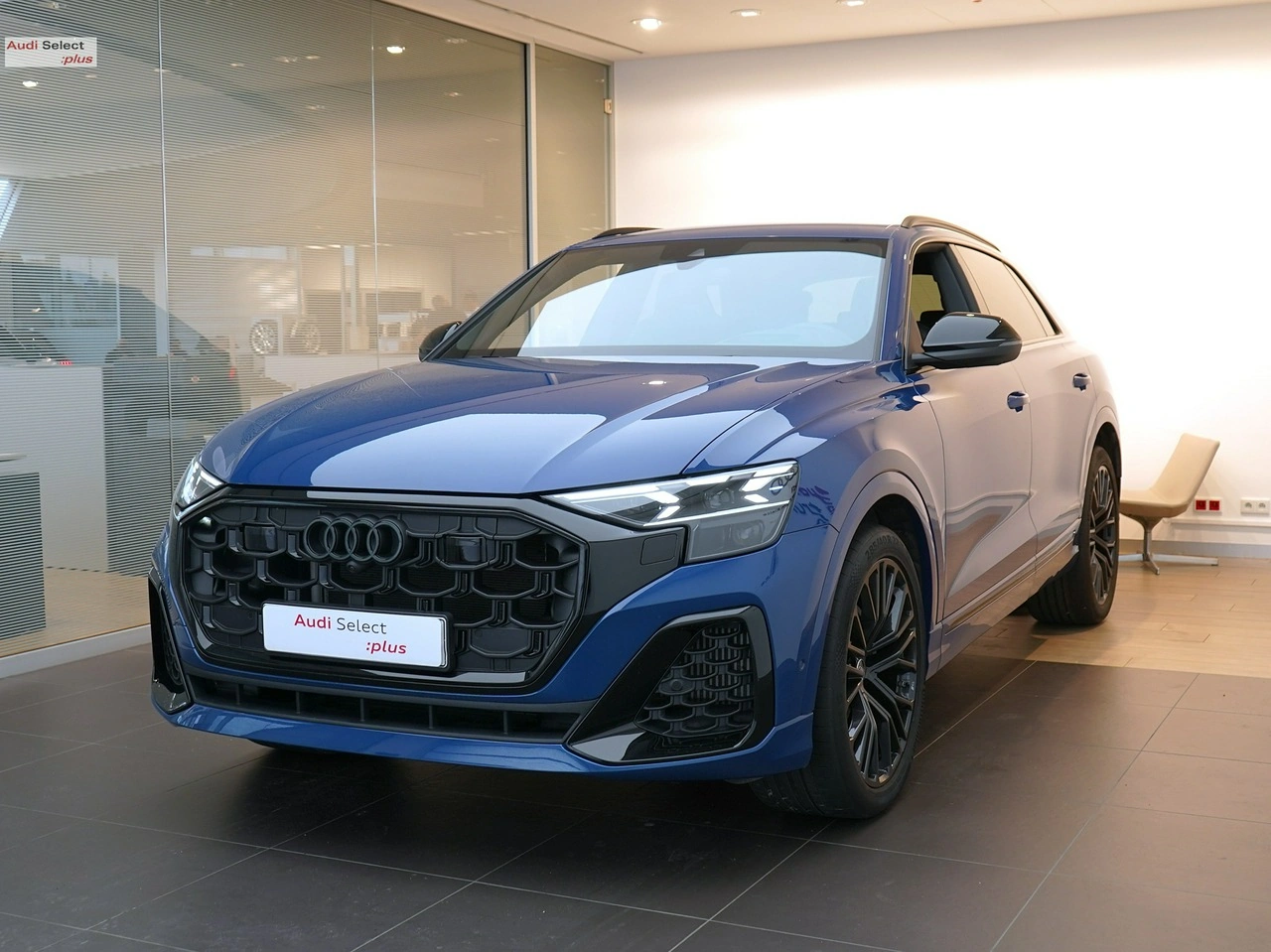 Audi Q8 - Główne zdjęcie