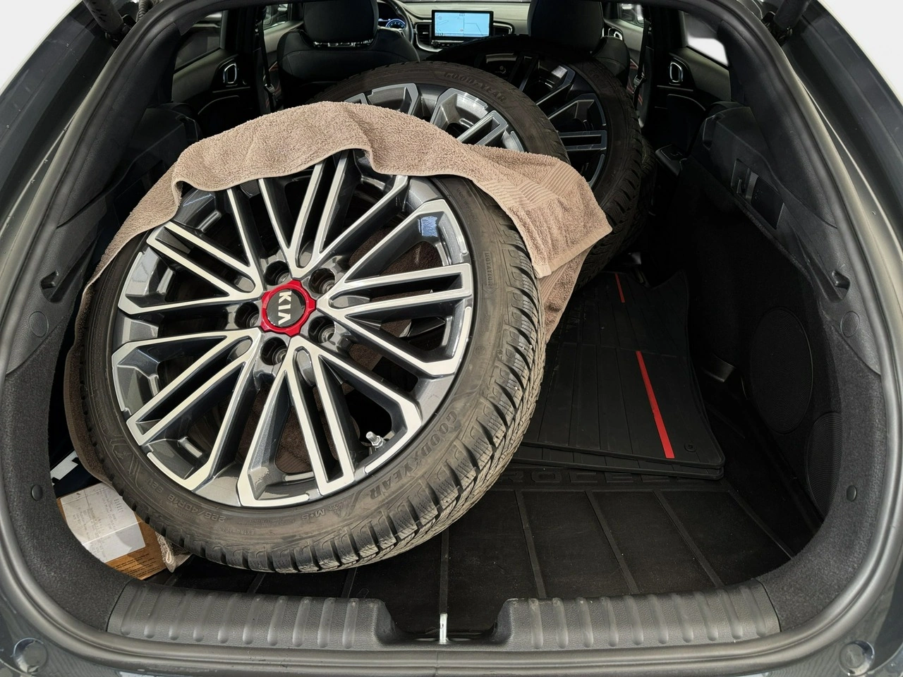 Kia Pro_cee'd - Zdjęcie 14