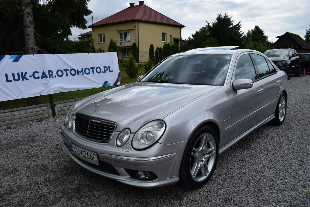 Mercedes E 55 - Główne zdjęcie