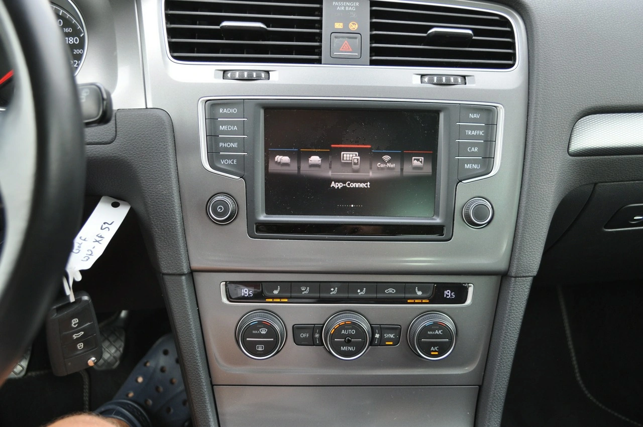 Volkswagen Golf - Zdjęcie 22