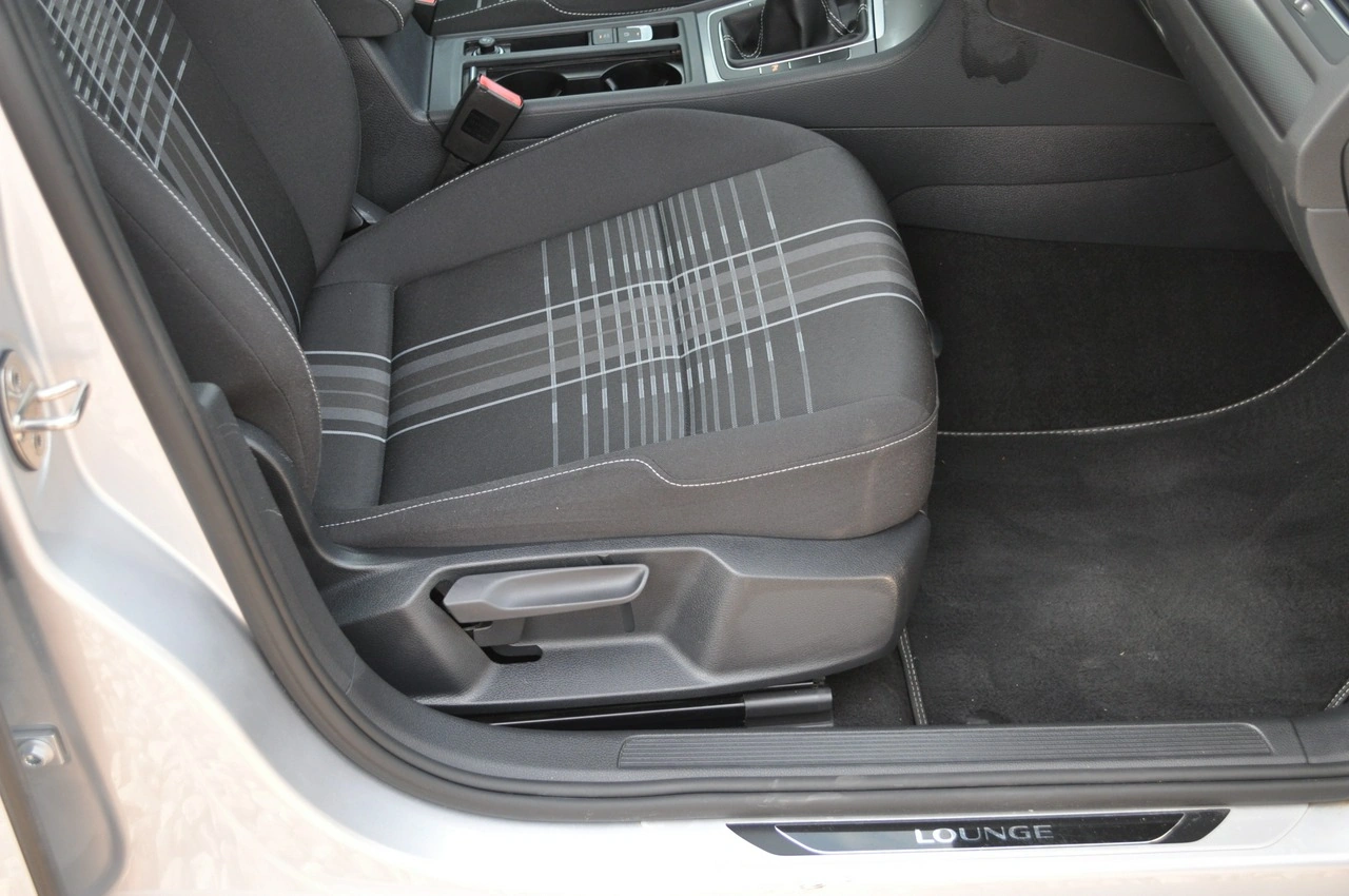 Volkswagen Golf - Zdjęcie 34