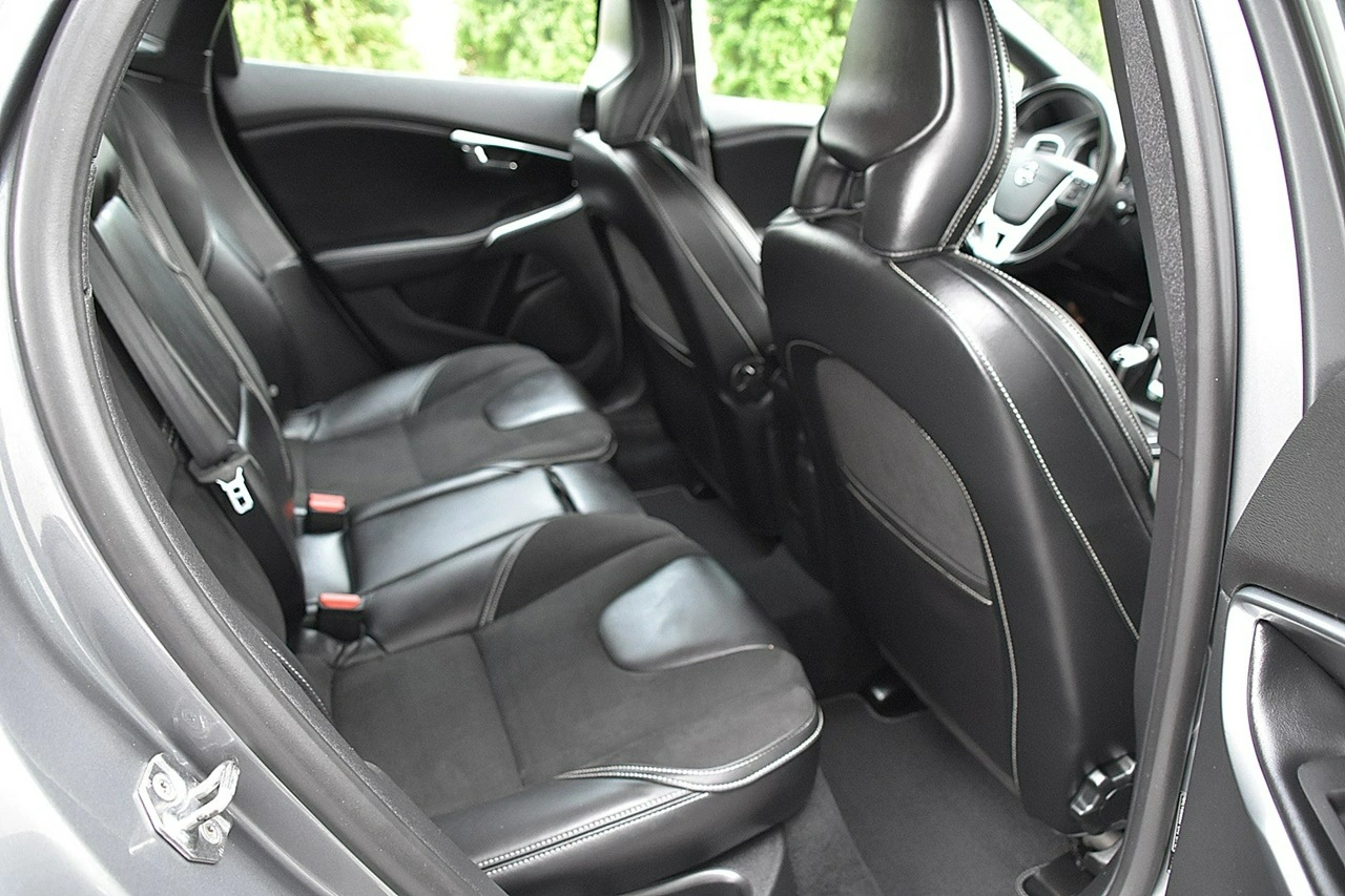 Volvo V40 - Zdjęcie 20