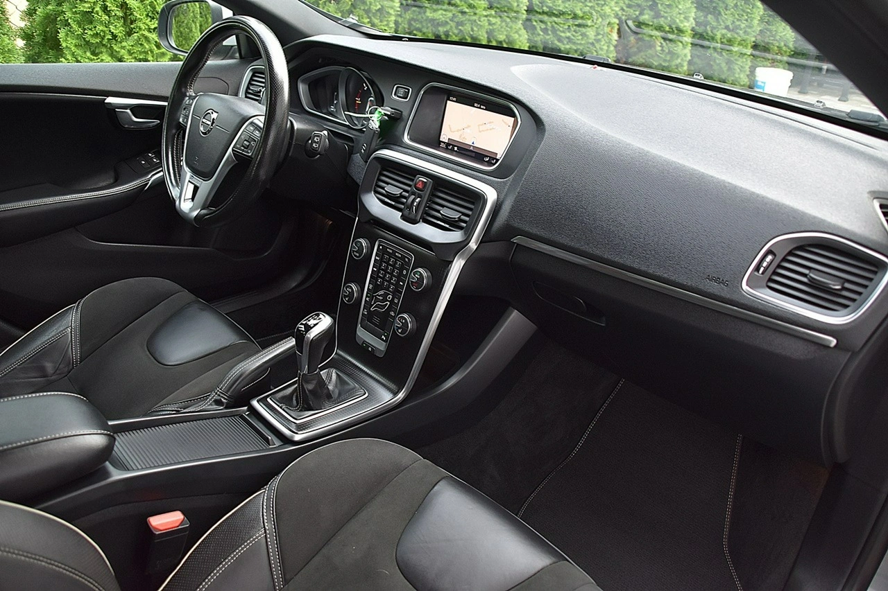 Volvo V40 - Zdjęcie 21