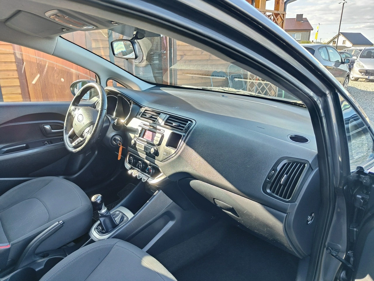 Kia Rio - Zdjęcie 14