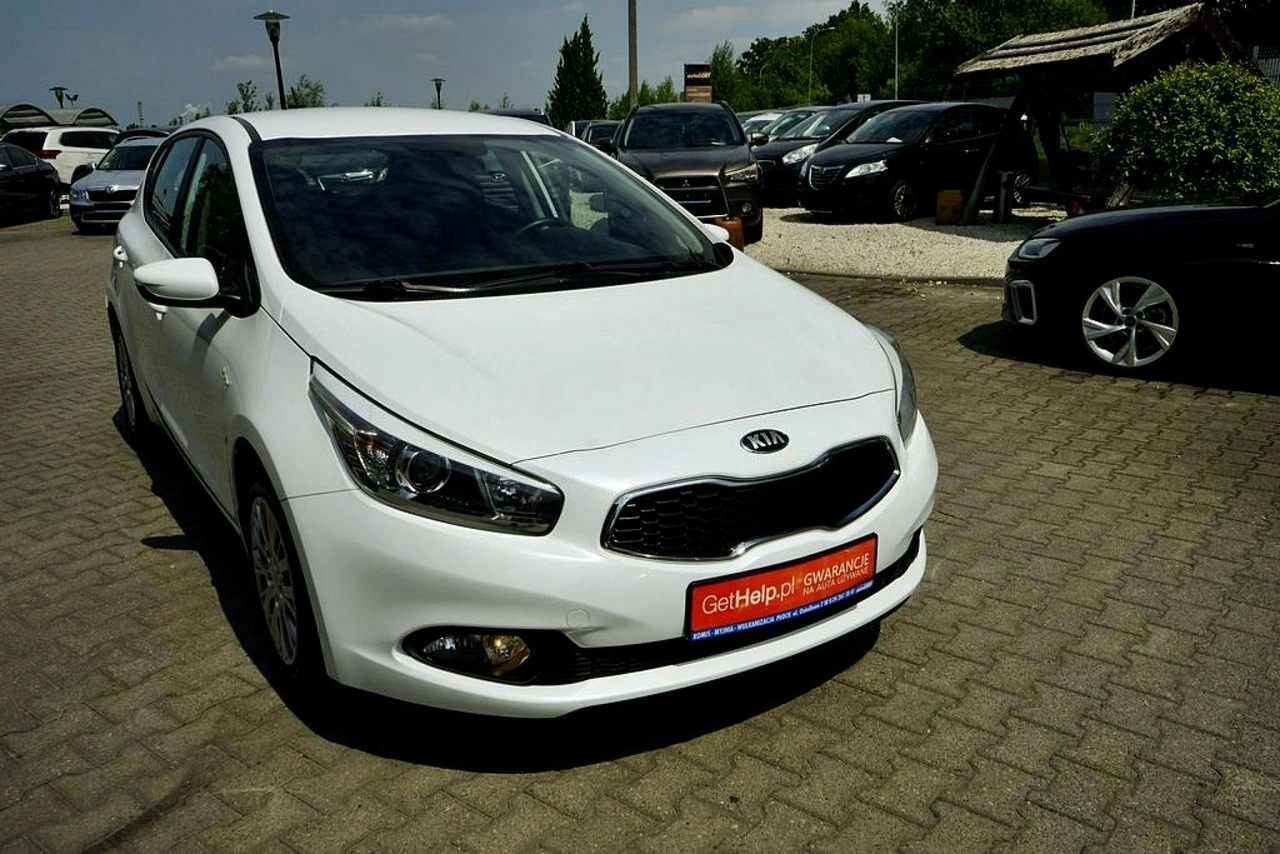 Kia Ceed - Zdjęcie 9
