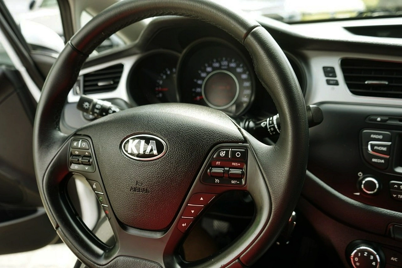 Kia Ceed - Zdjęcie 20