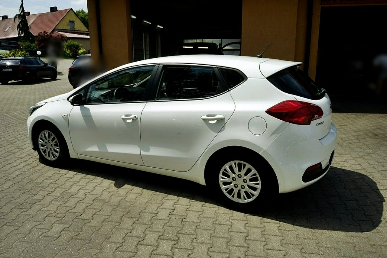 Kia Ceed - Zdjęcie 2