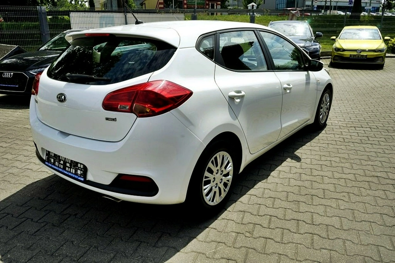 Kia Ceed - Zdjęcie 5