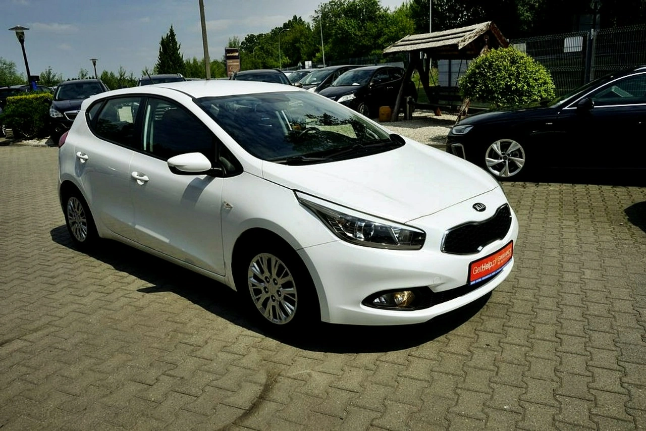 Kia Ceed - Zdjęcie 8