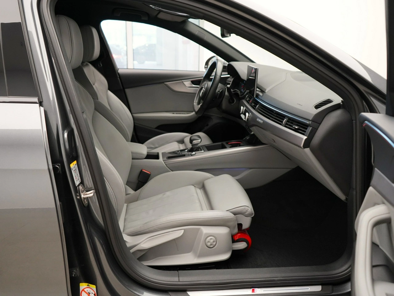 Audi A4 - Zdjęcie 25