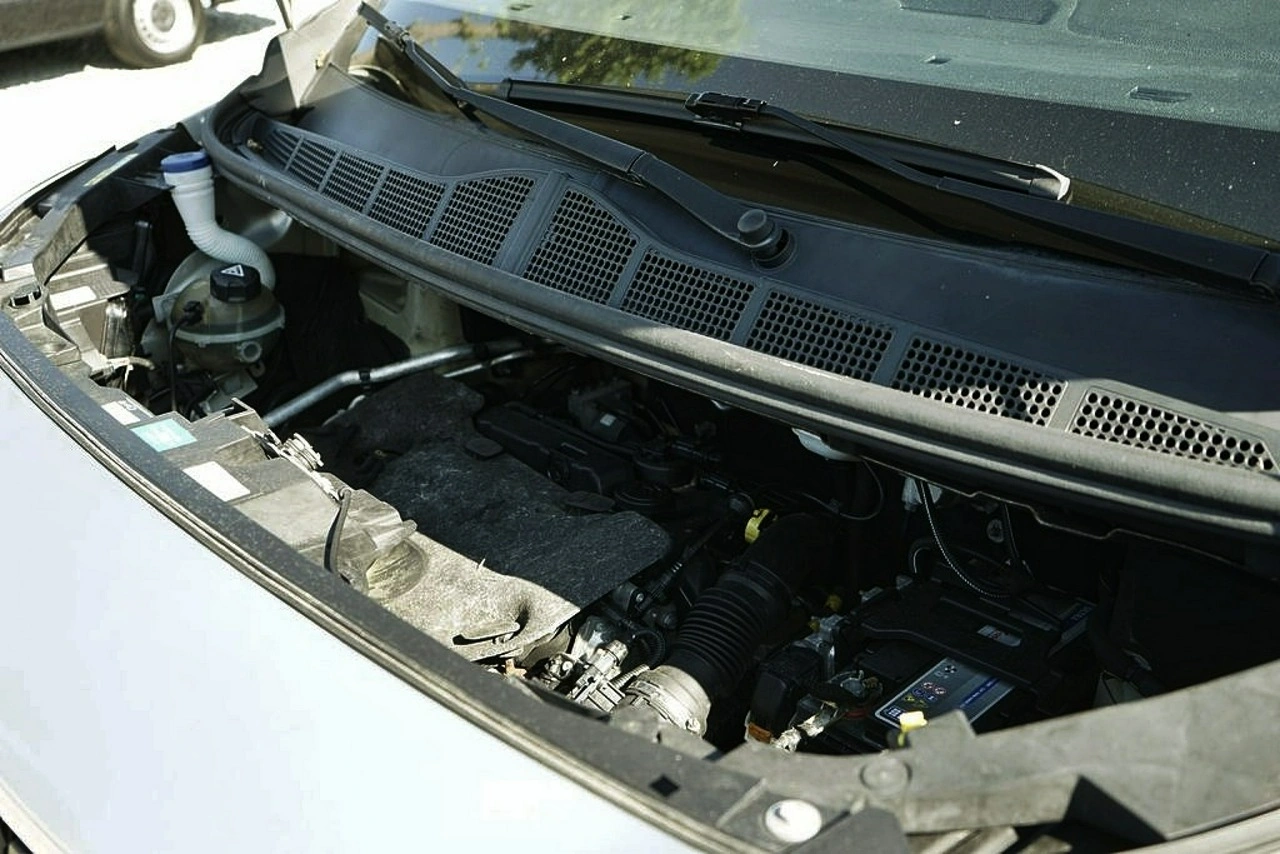 Peugeot Expert - Zdjęcie 16