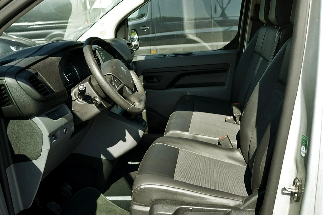 Peugeot Expert - Zdjęcie 19