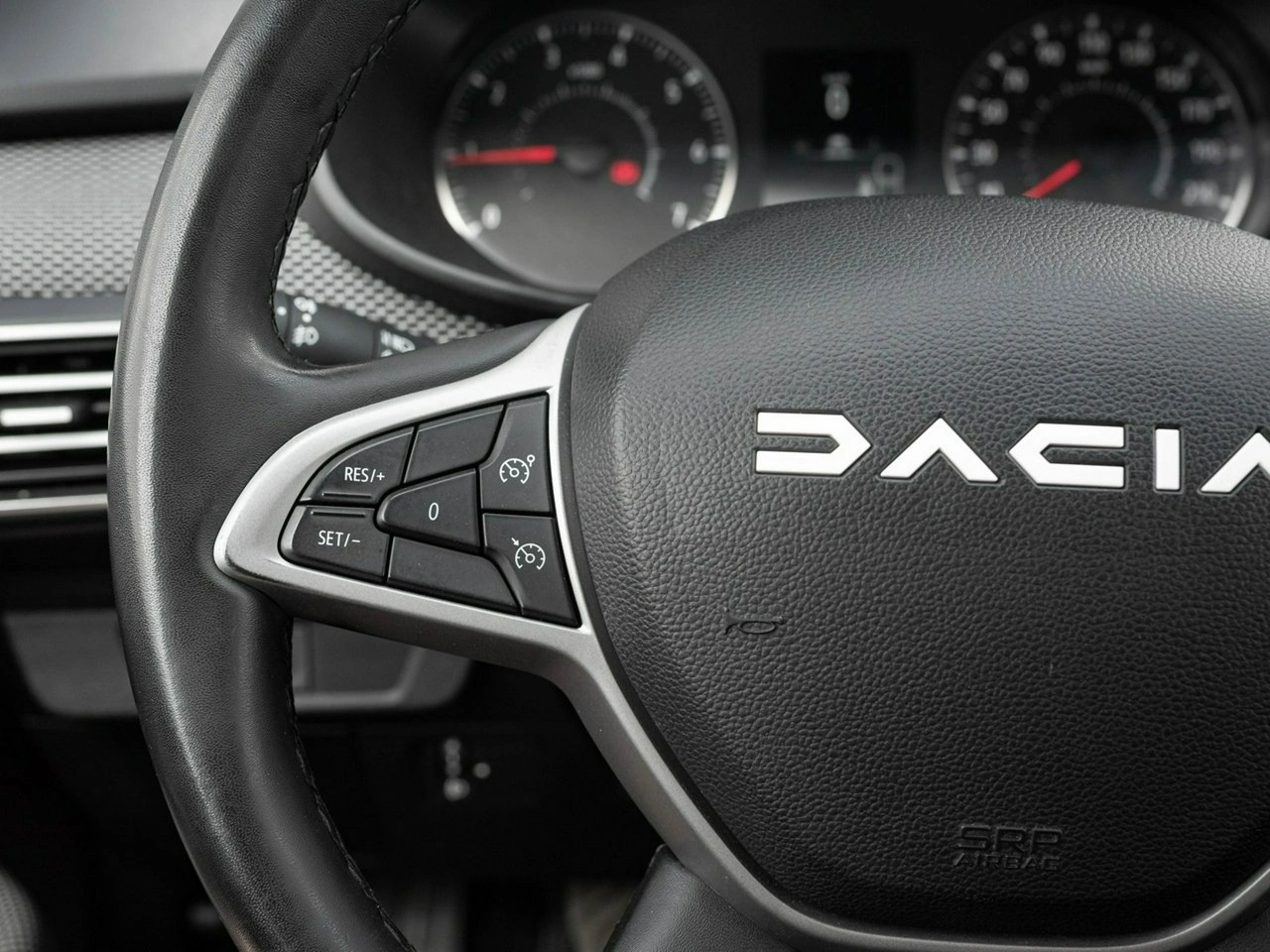 Dacia Sandero - Zdjęcie 11