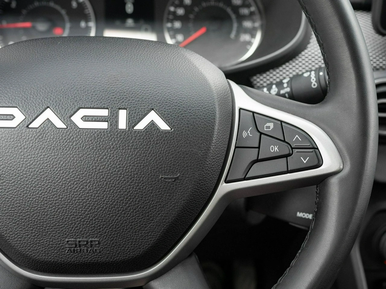 Dacia Sandero - Zdjęcie 12
