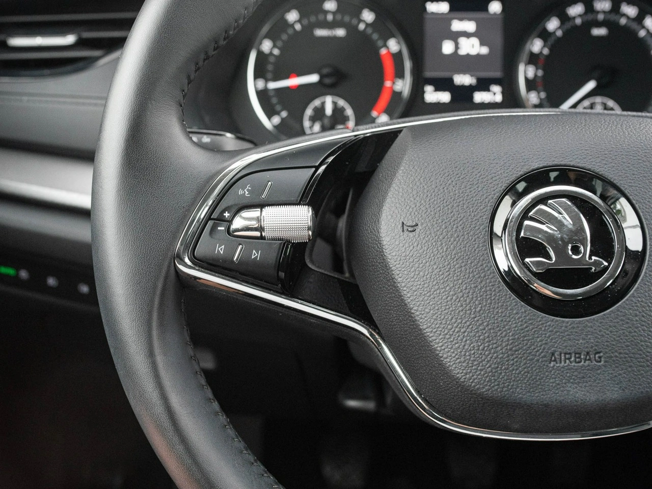 Skoda Octavia - Zdjęcie 12