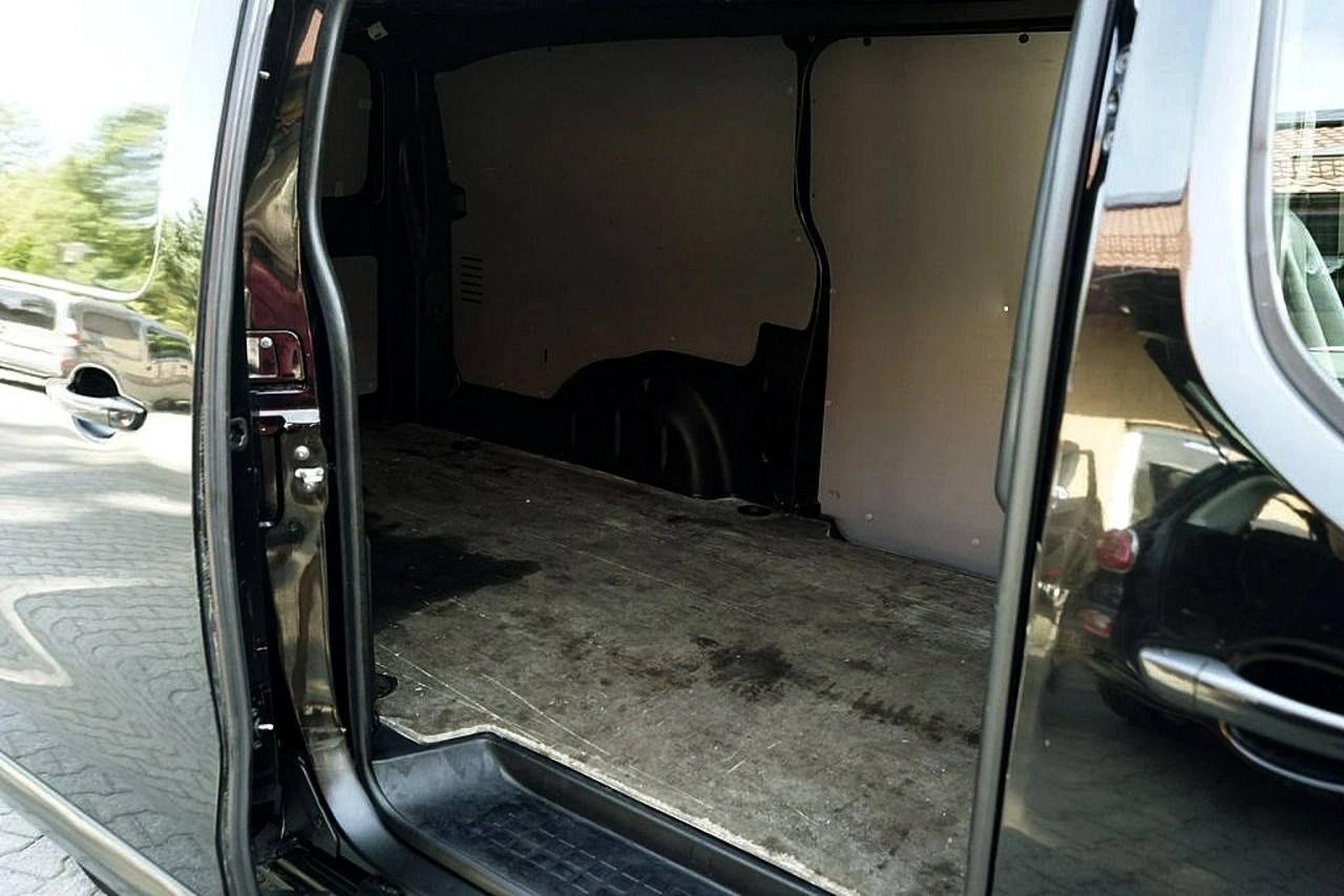 Peugeot Expert - Zdjęcie 26