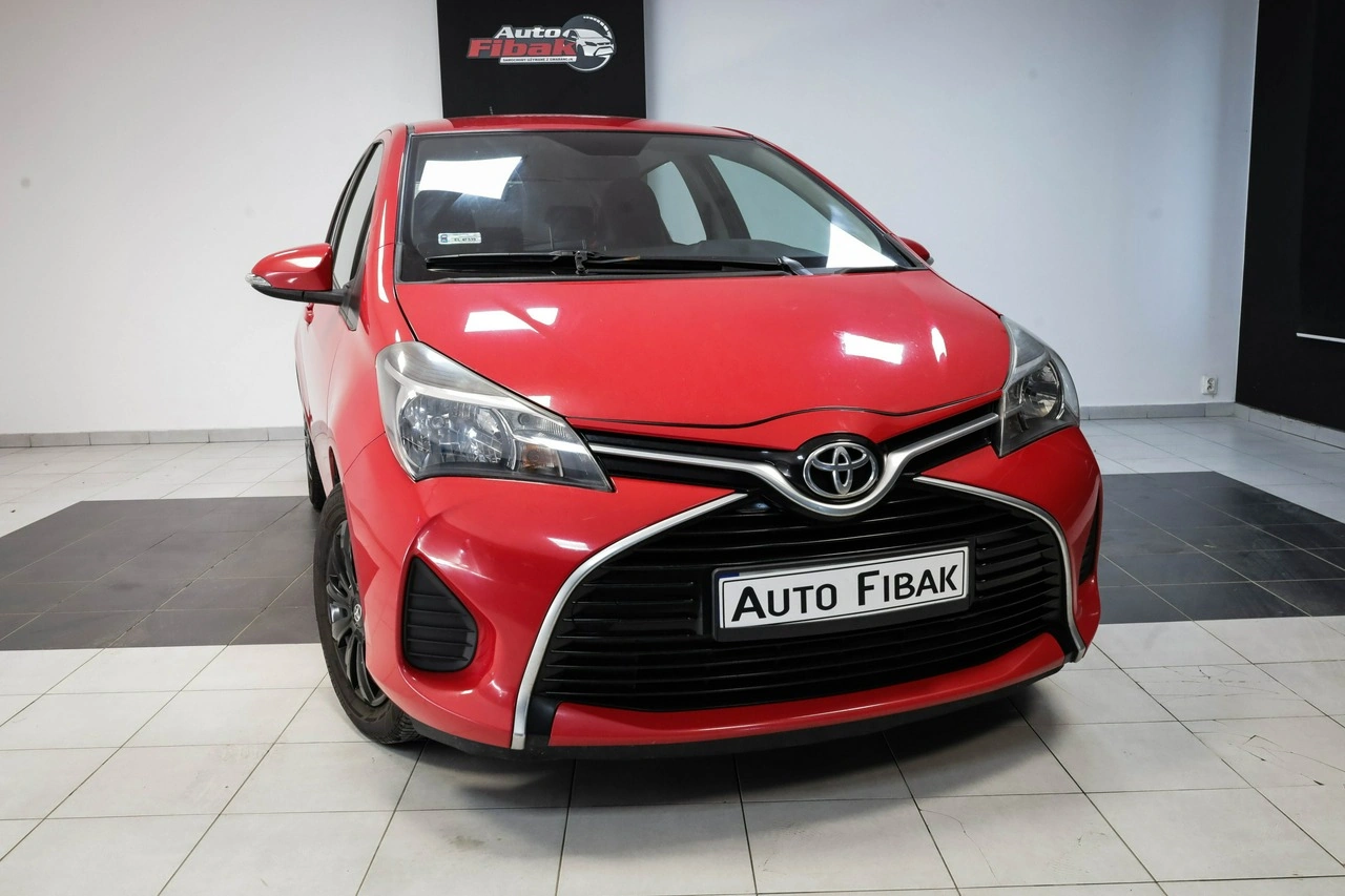 Toyota Yaris - Zdjęcie 2