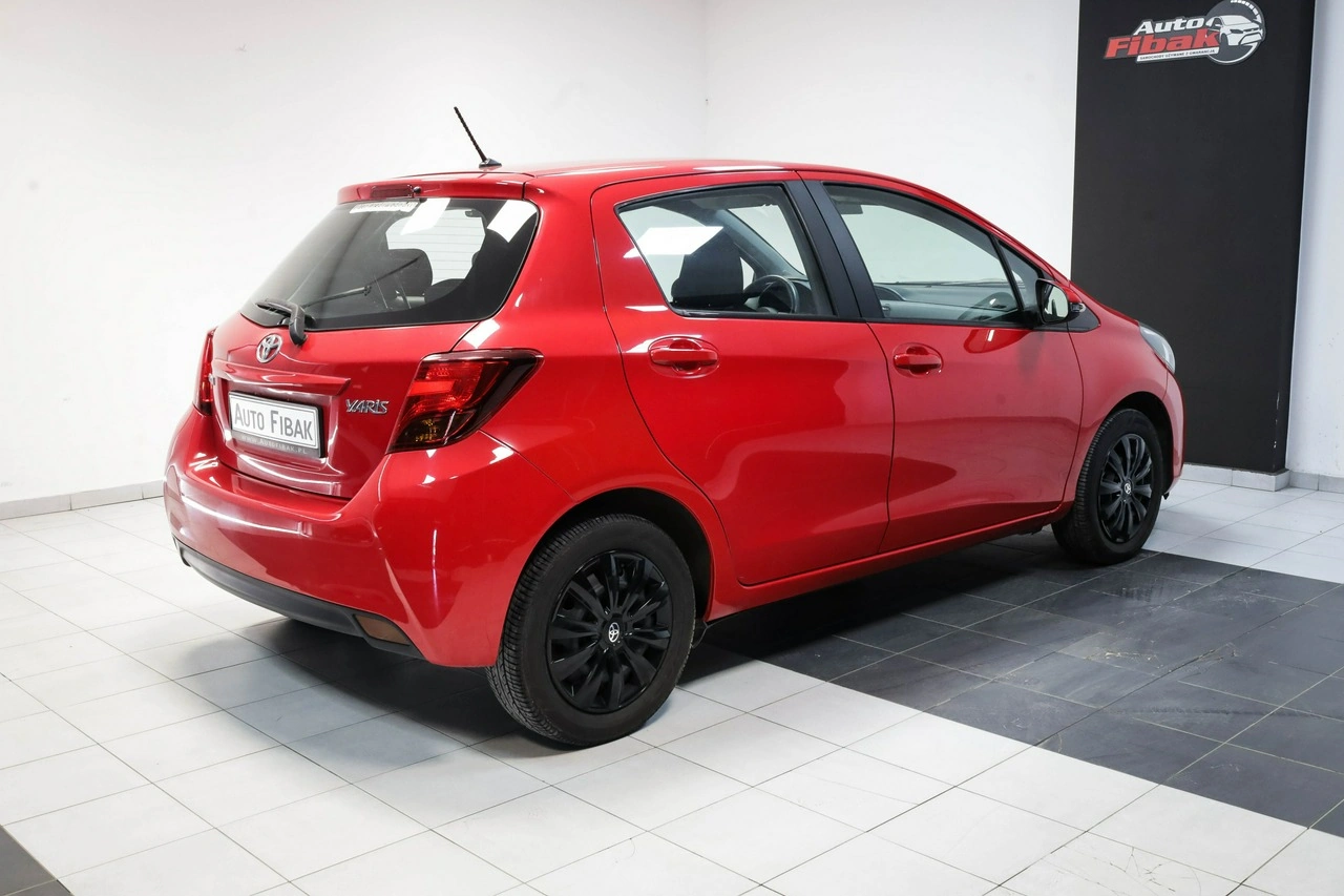 Toyota Yaris - Zdjęcie 6