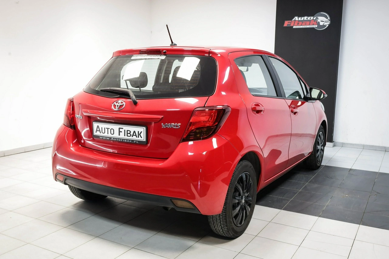 Toyota Yaris - Zdjęcie 7