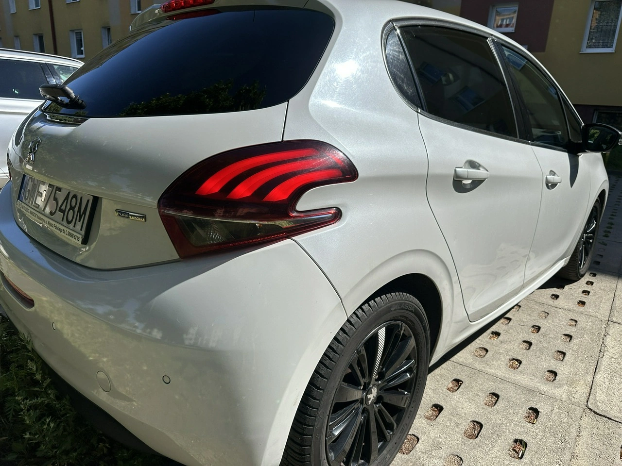 Peugeot 208 - Zdjęcie 3