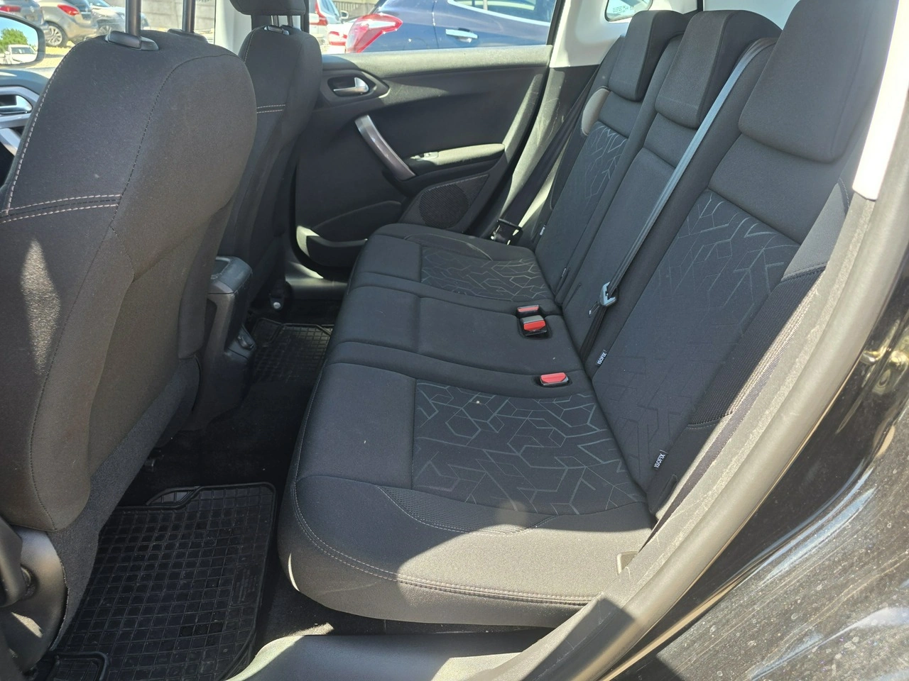Peugeot 2008 - Zdjęcie 16