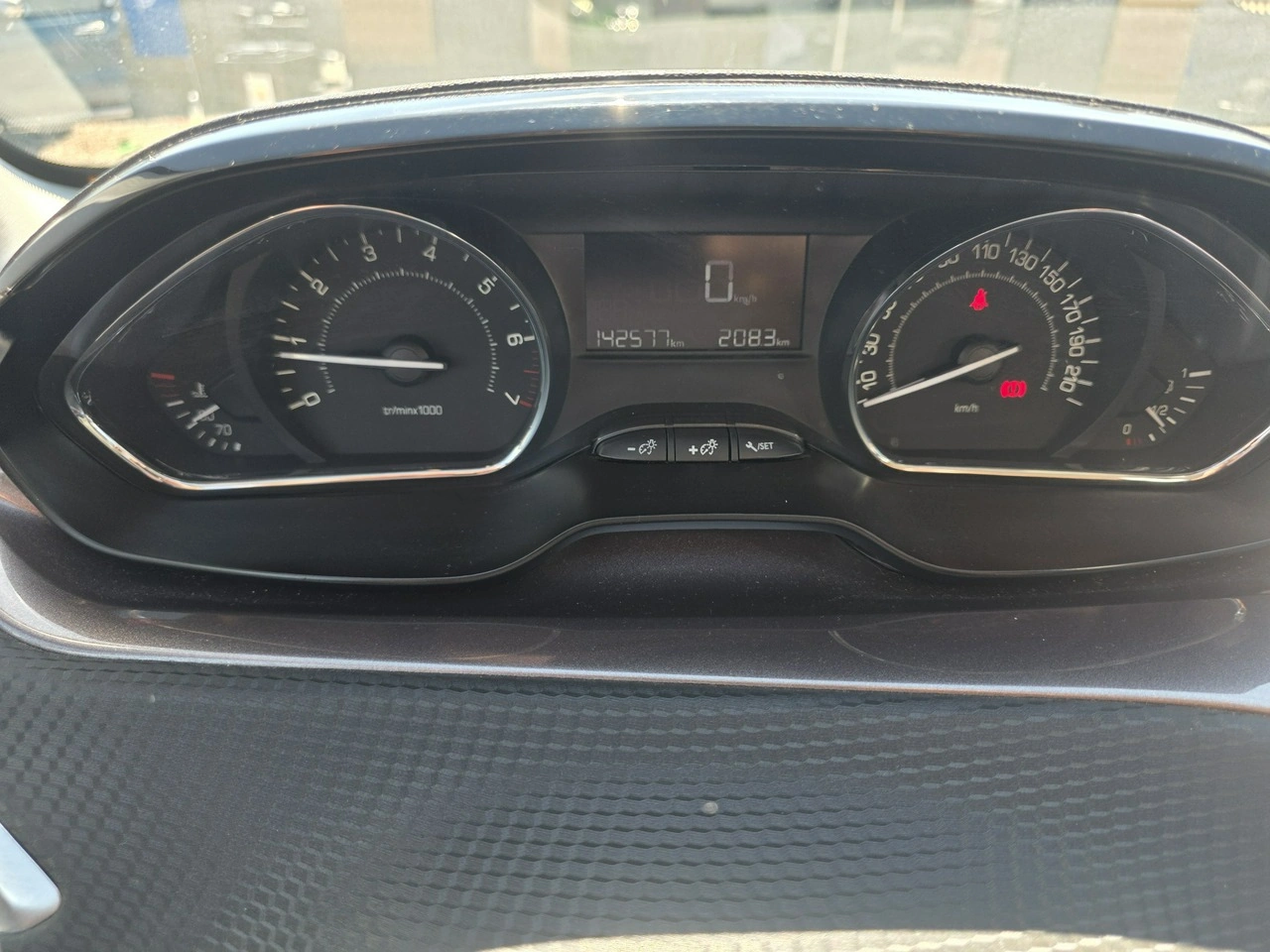 Peugeot 2008 - Zdjęcie 21