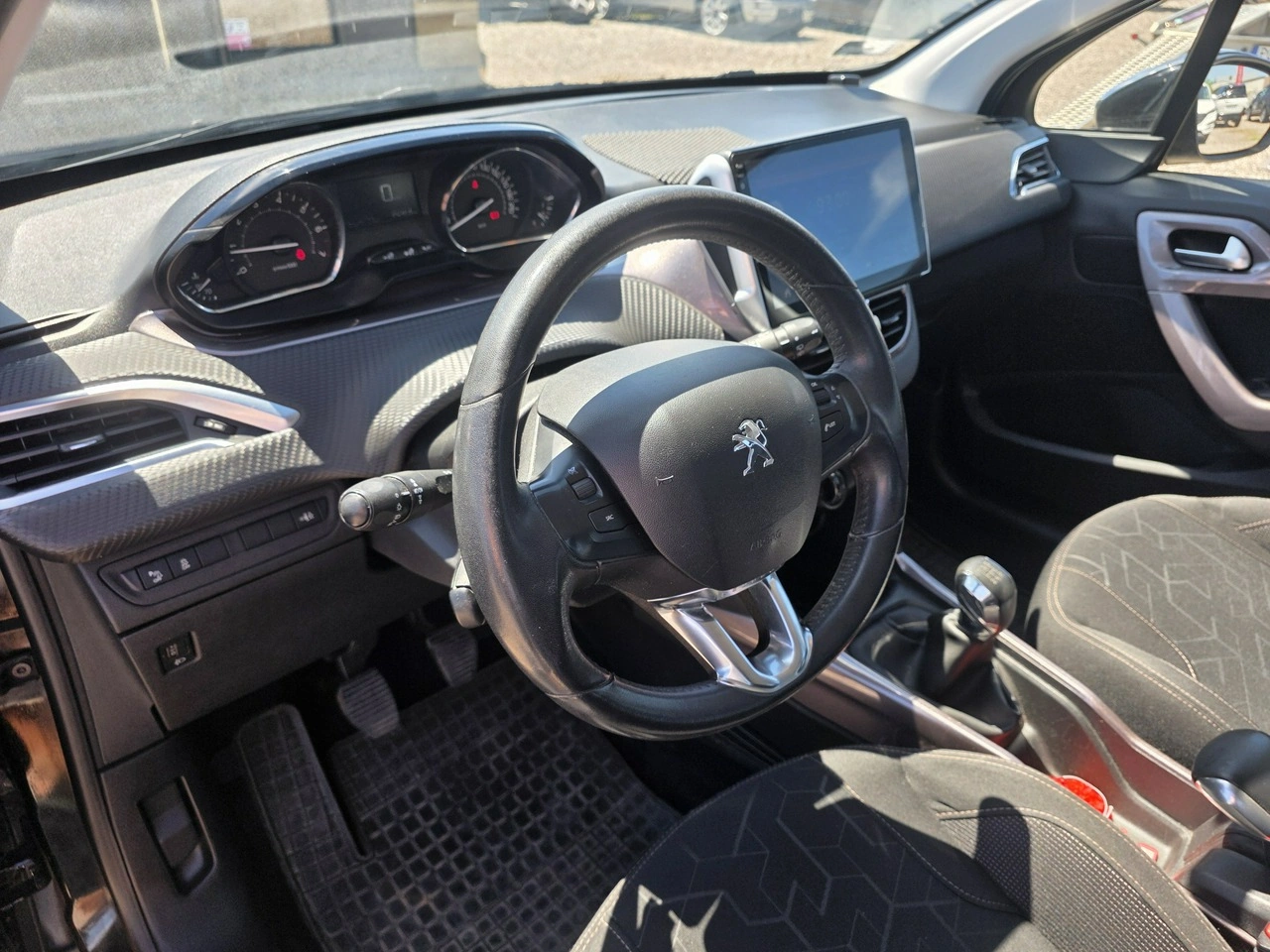 Peugeot 2008 - Zdjęcie 3