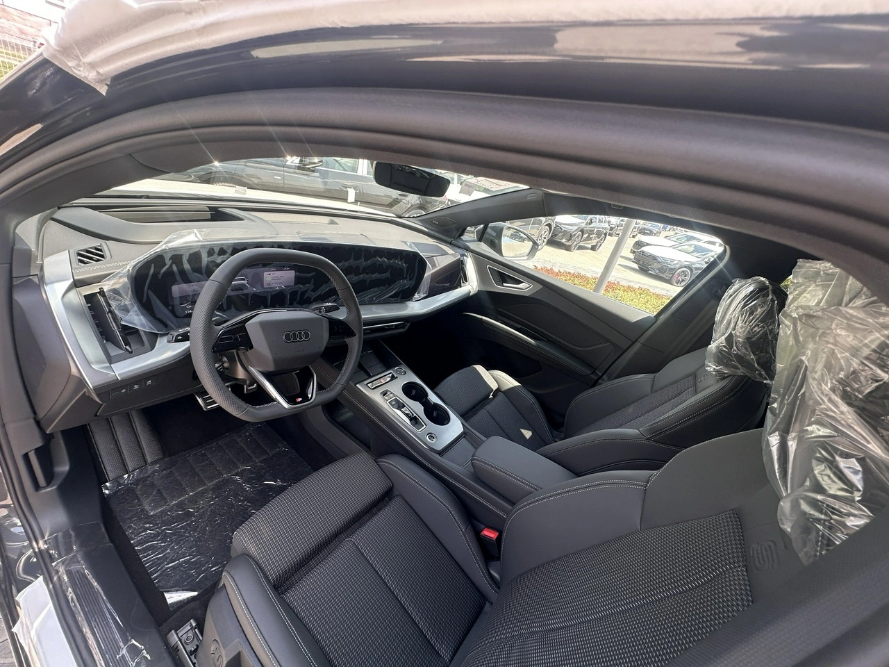 Audi Q4 e-tron - Zdjęcie 7