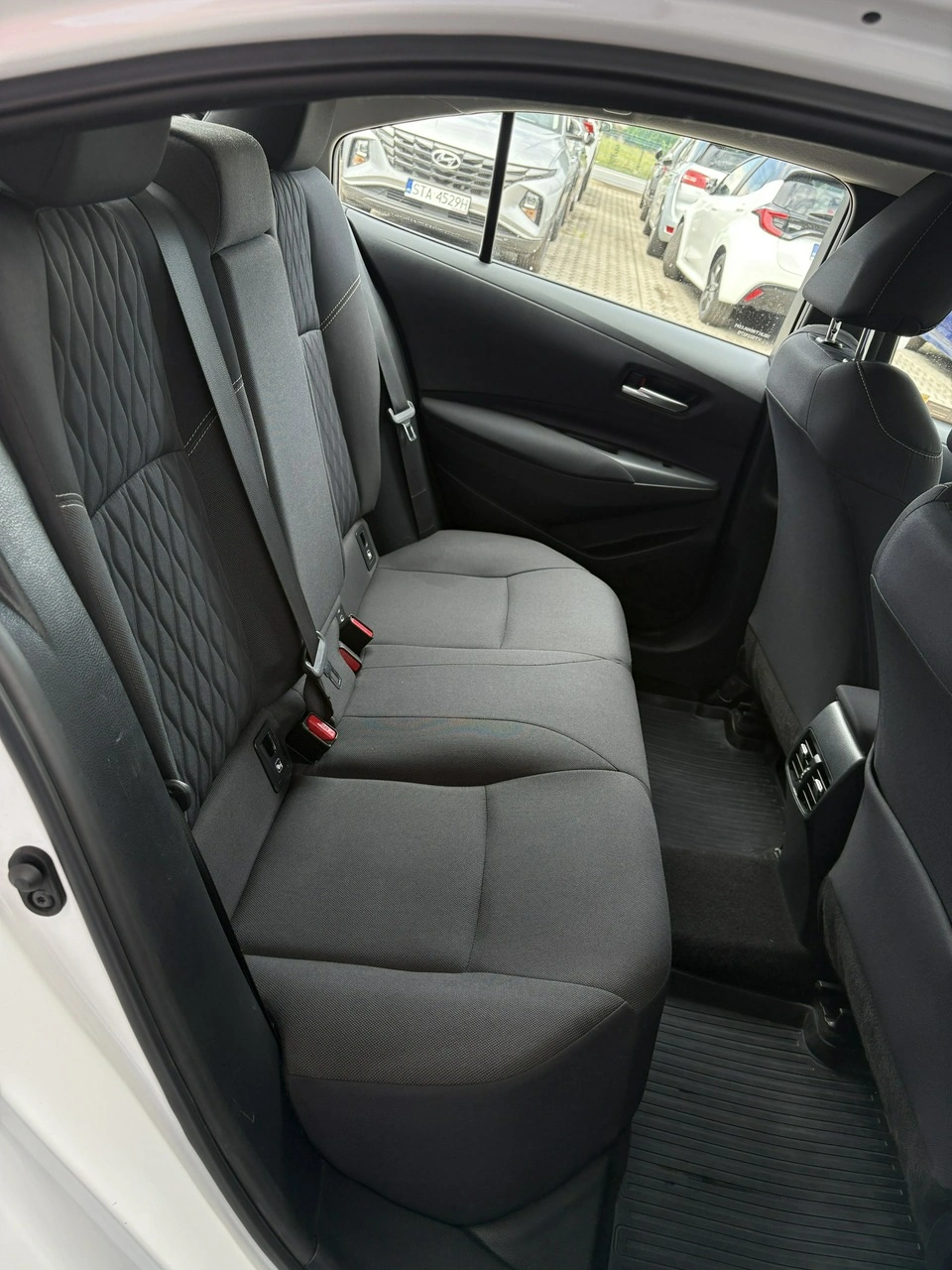 Toyota Corolla - Zdjęcie 18