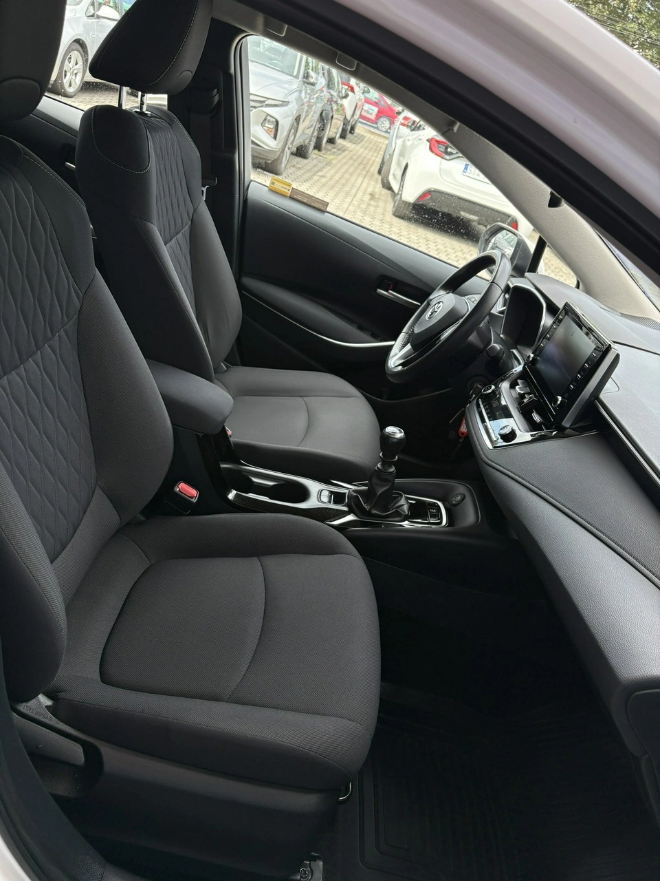 Toyota Corolla - Zdjęcie 19