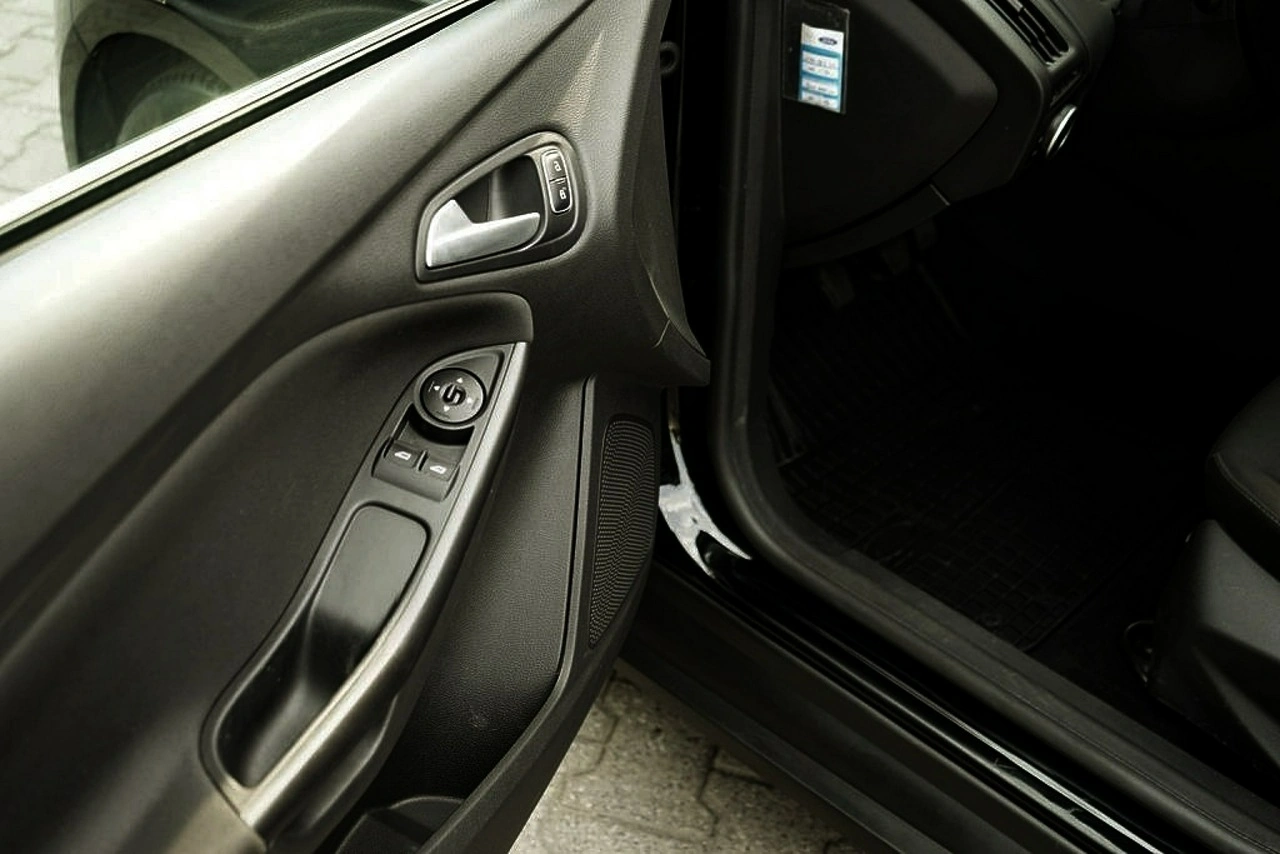 Ford Focus - Zdjęcie 12