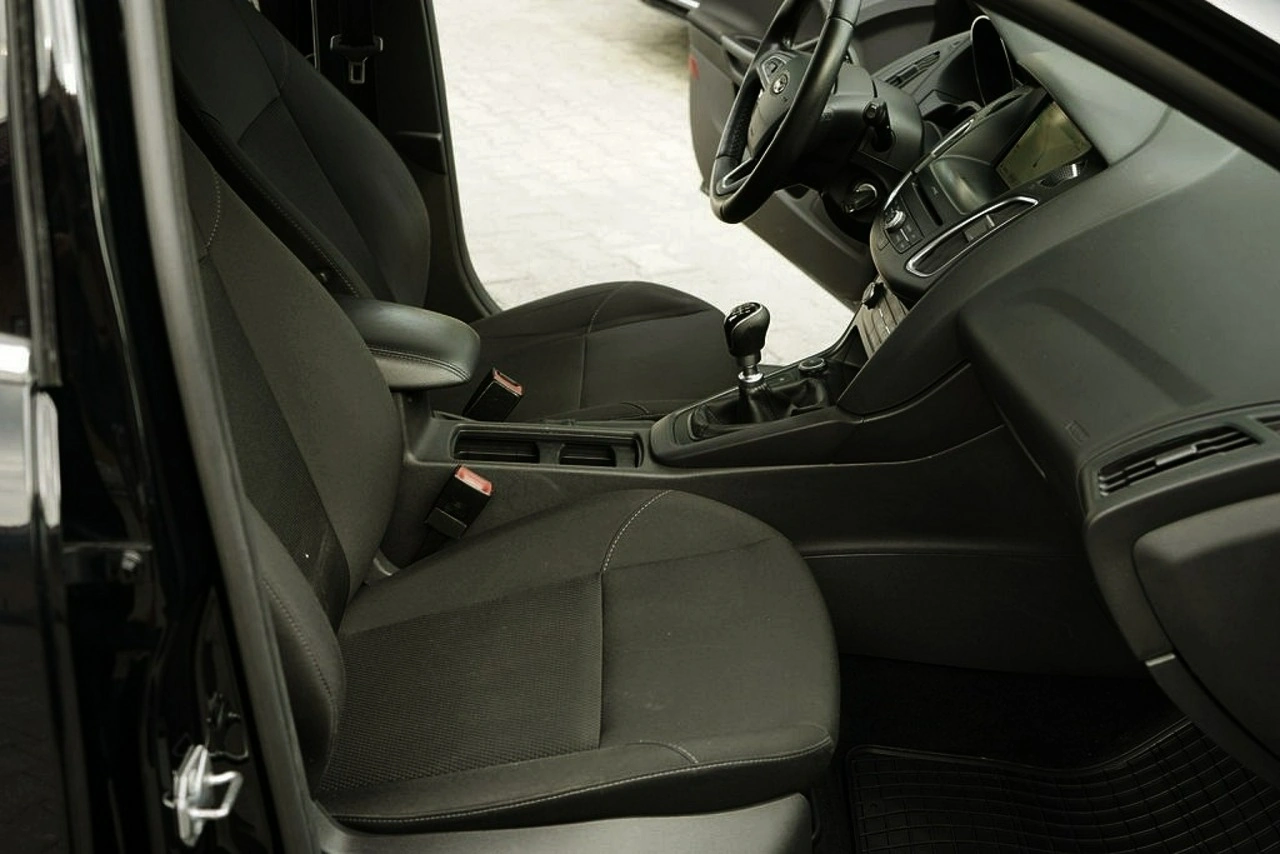 Ford Focus - Zdjęcie 16