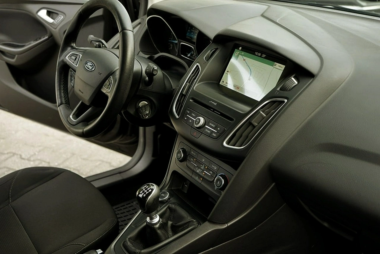 Ford Focus - Zdjęcie 23
