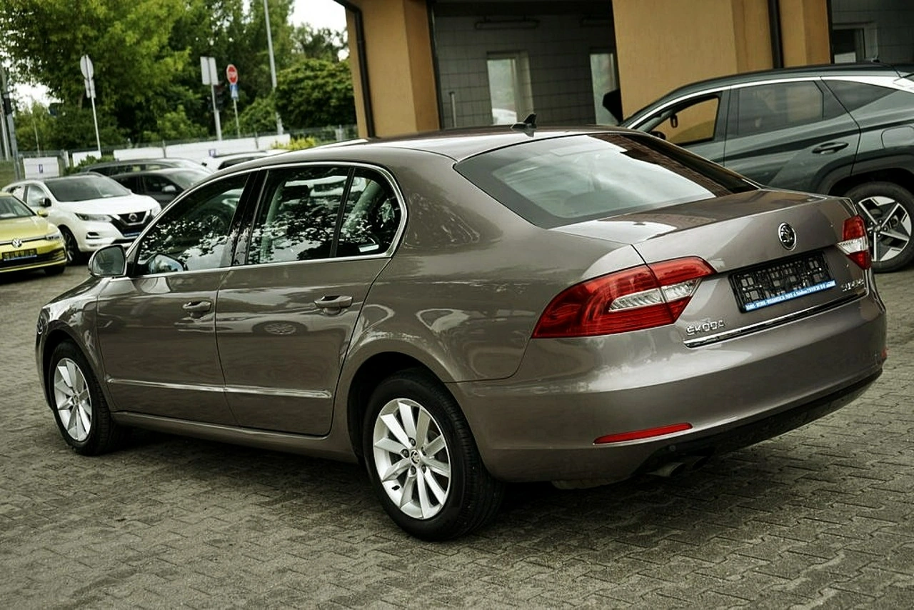 Skoda Superb - Zdjęcie 2