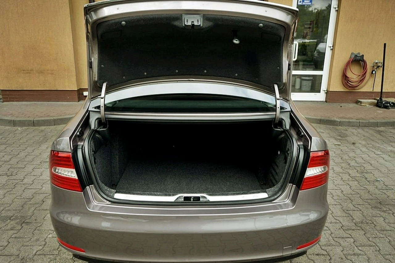 Skoda Superb - Zdjęcie 32