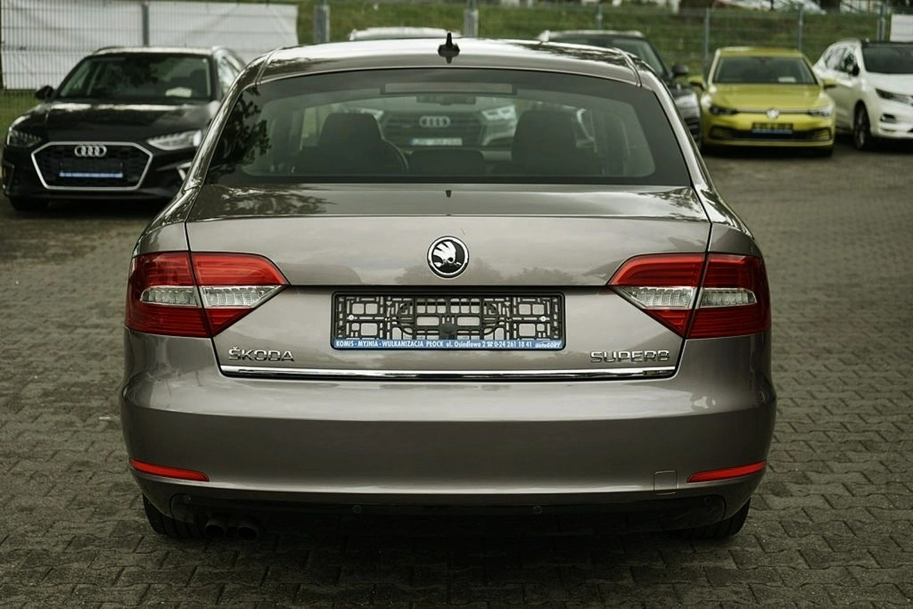 Skoda Superb - Zdjęcie 4