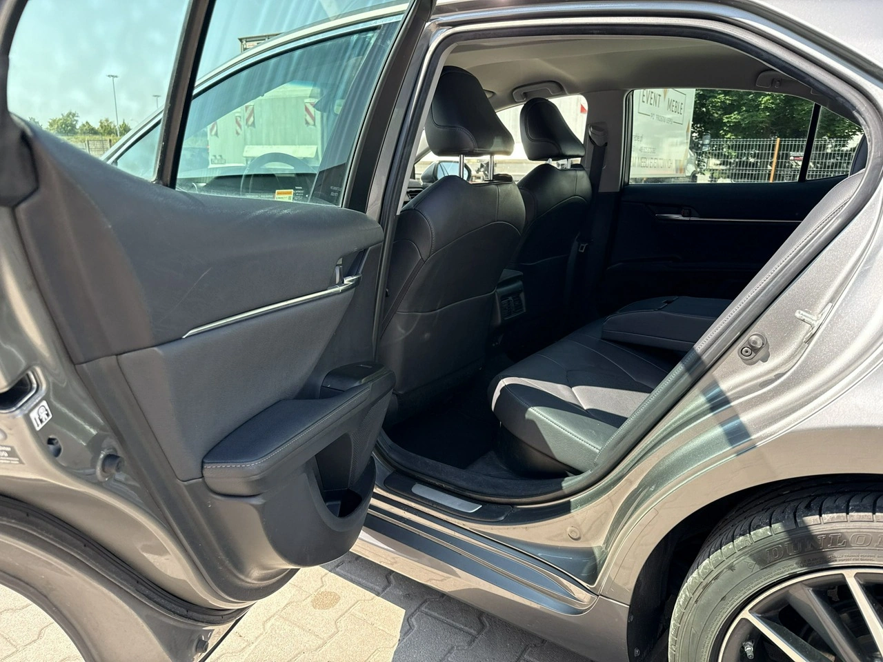 Toyota Camry - Zdjęcie 13
