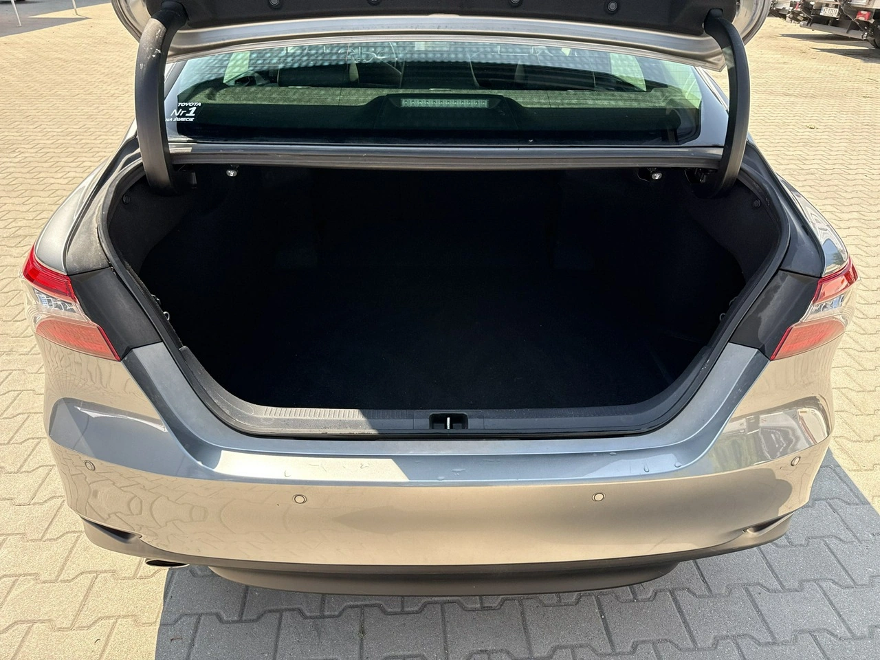 Toyota Camry - Zdjęcie 15