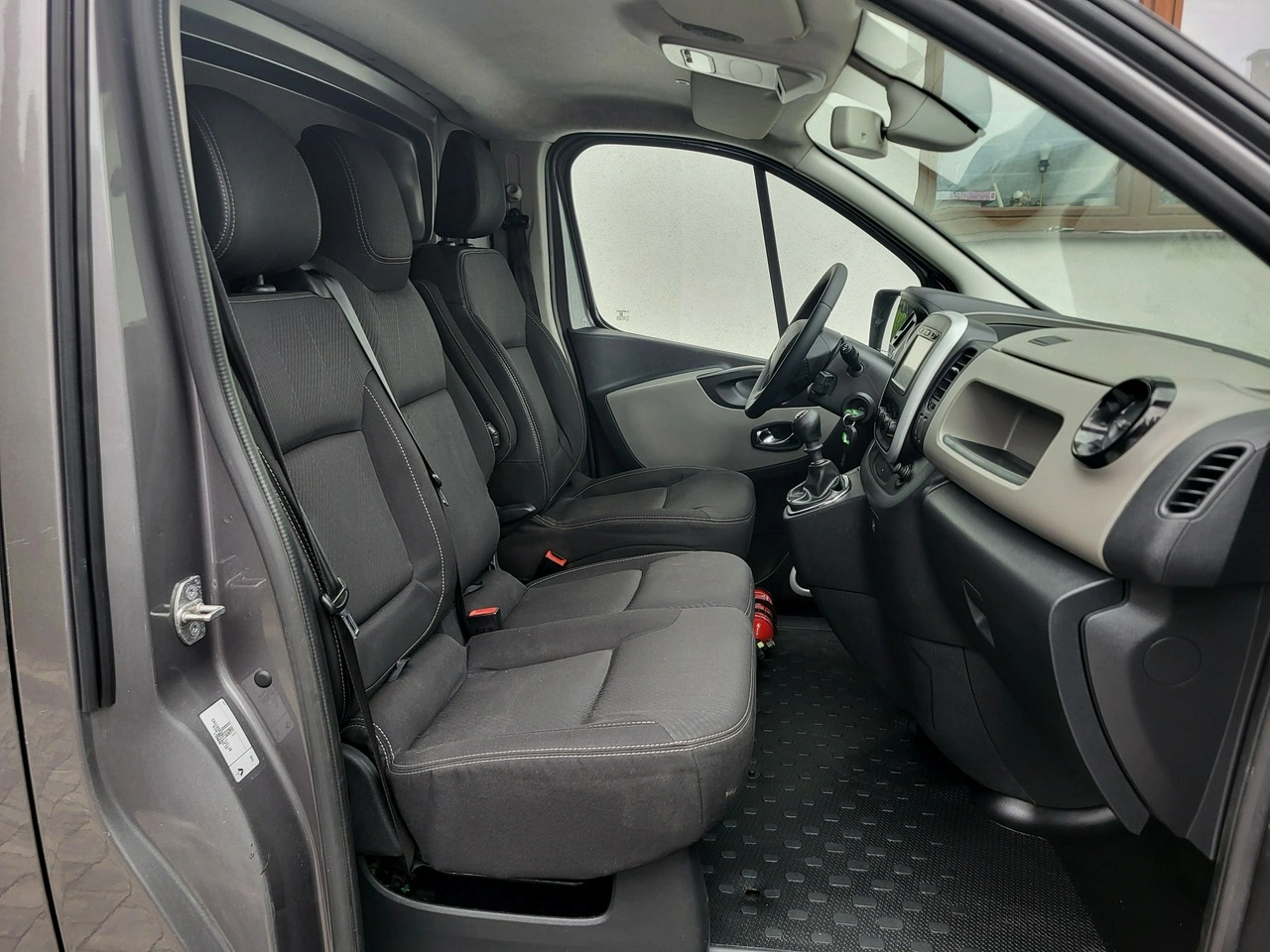 Renault Trafic - Zdjęcie 10